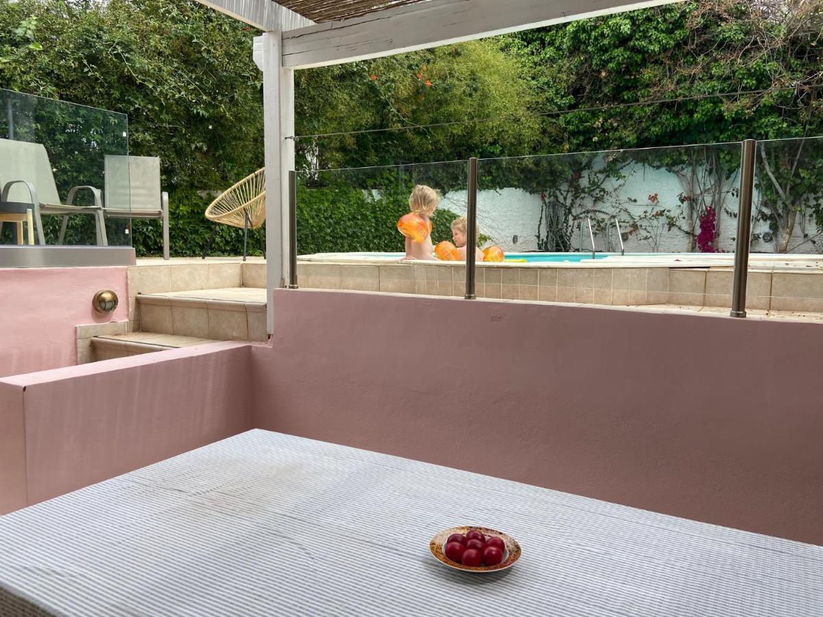 Villa Christina With Private Pool In Saronida, Near Stunning Beaches, Athens Airport & Sounio Exterior photo